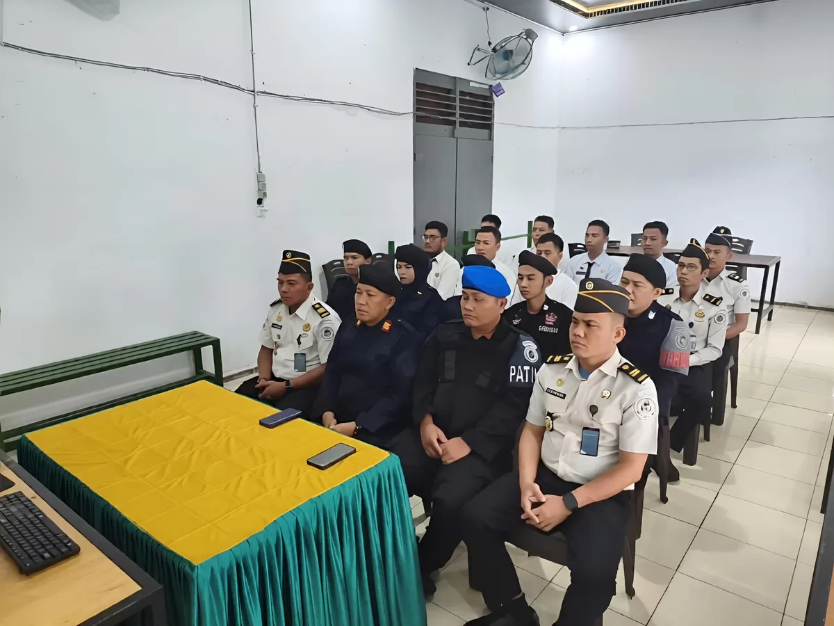 Kalapas Gunungtua dan Jajaran Saat Mengikuti Pengarahan Dirjenpas