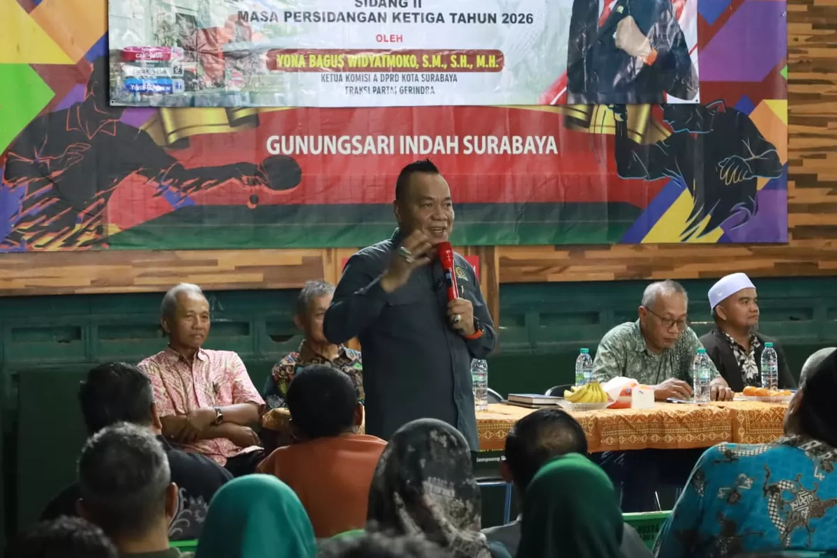 Yona Bagus Widyatmoko, Ketua Komisi A DPRD Kota Surabaya, saat reses jaring aspirasi di Kelurahan Lontar, Kecamatan Sambikerep, Kamis (21/5/2026)