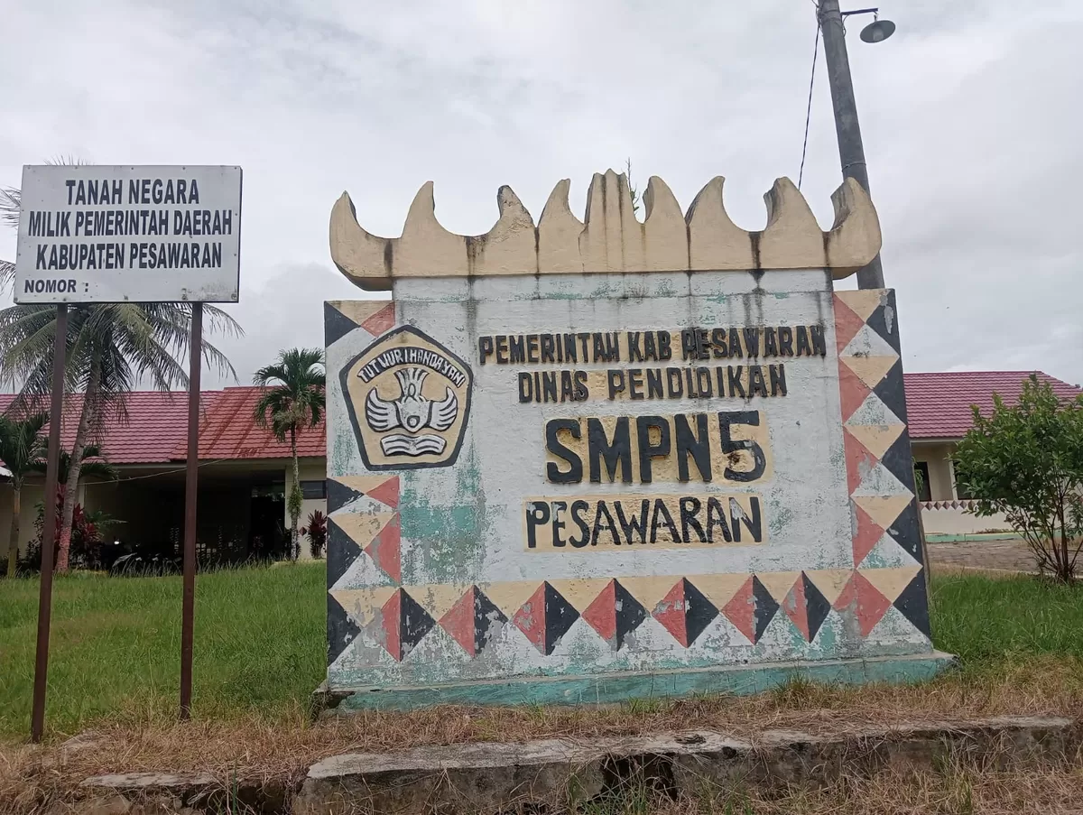 Tampak depan SMPN 5 Pesawaran, Lampung (Amrulloh Nawacita)