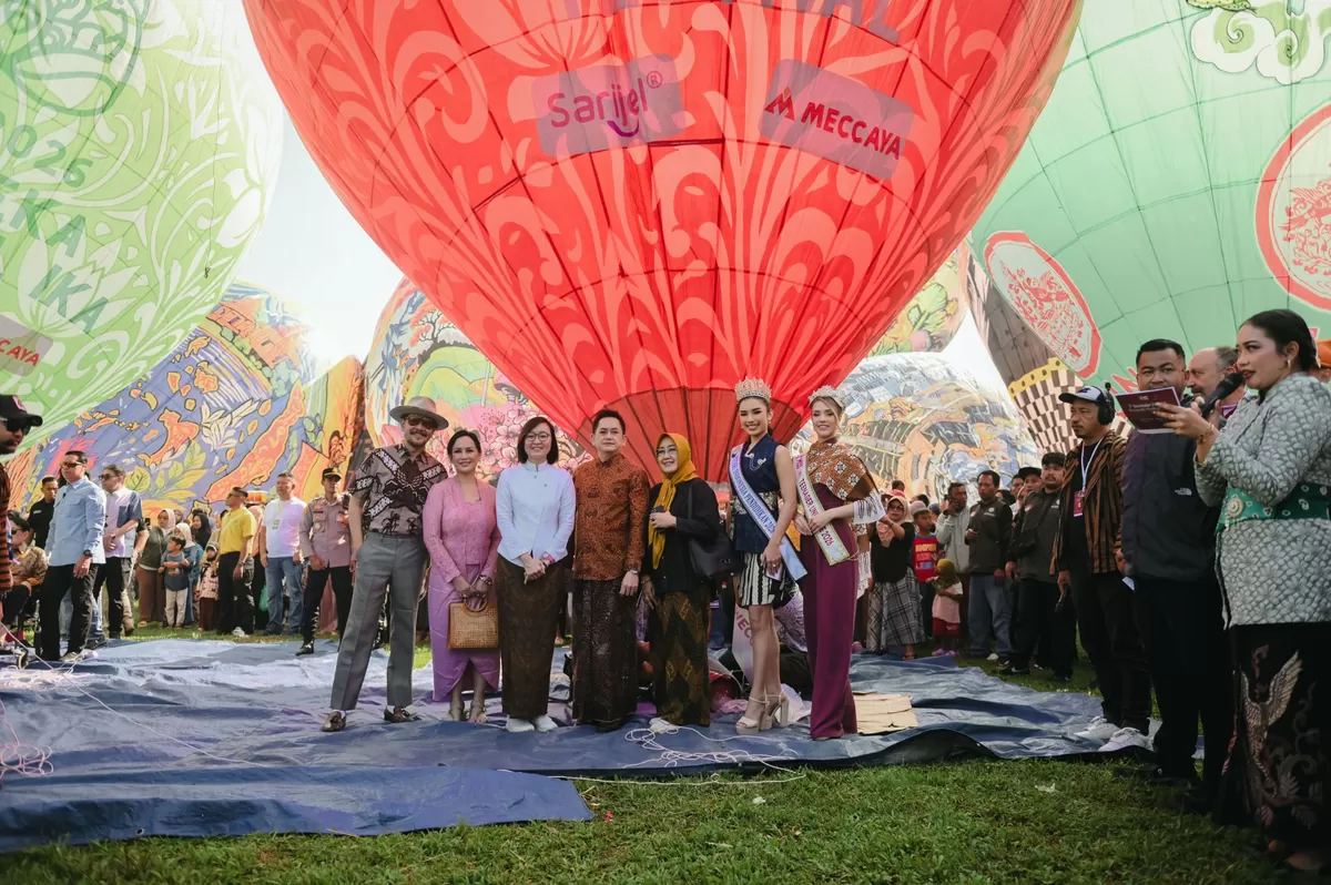 Wamen Ekraf Irene Umar bersama Duta UNICEF Indonesia Ferry Salim, inisiator BPF Ricky Surya Prakasa dan tamu VIP membuka Bhumi Mandala Festival
