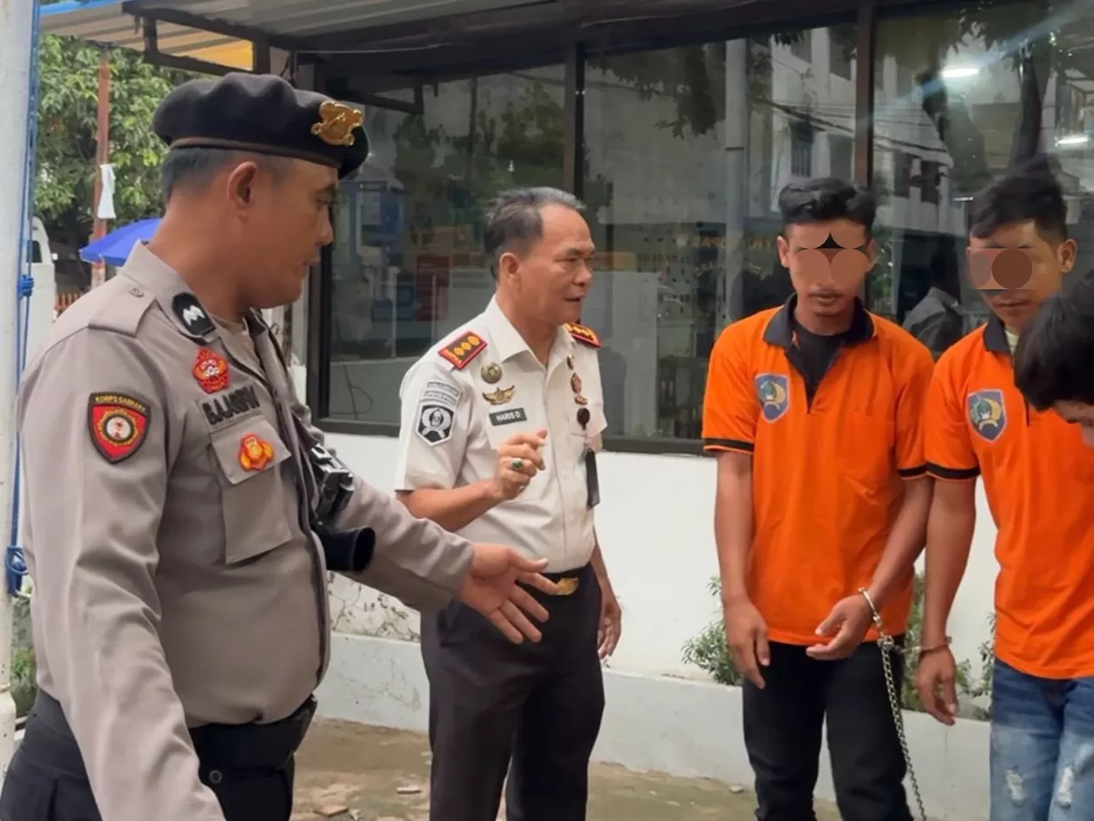 Kalapas Kotapinang dan Personil Kepolisian Saat Proses Pemindahan WBP