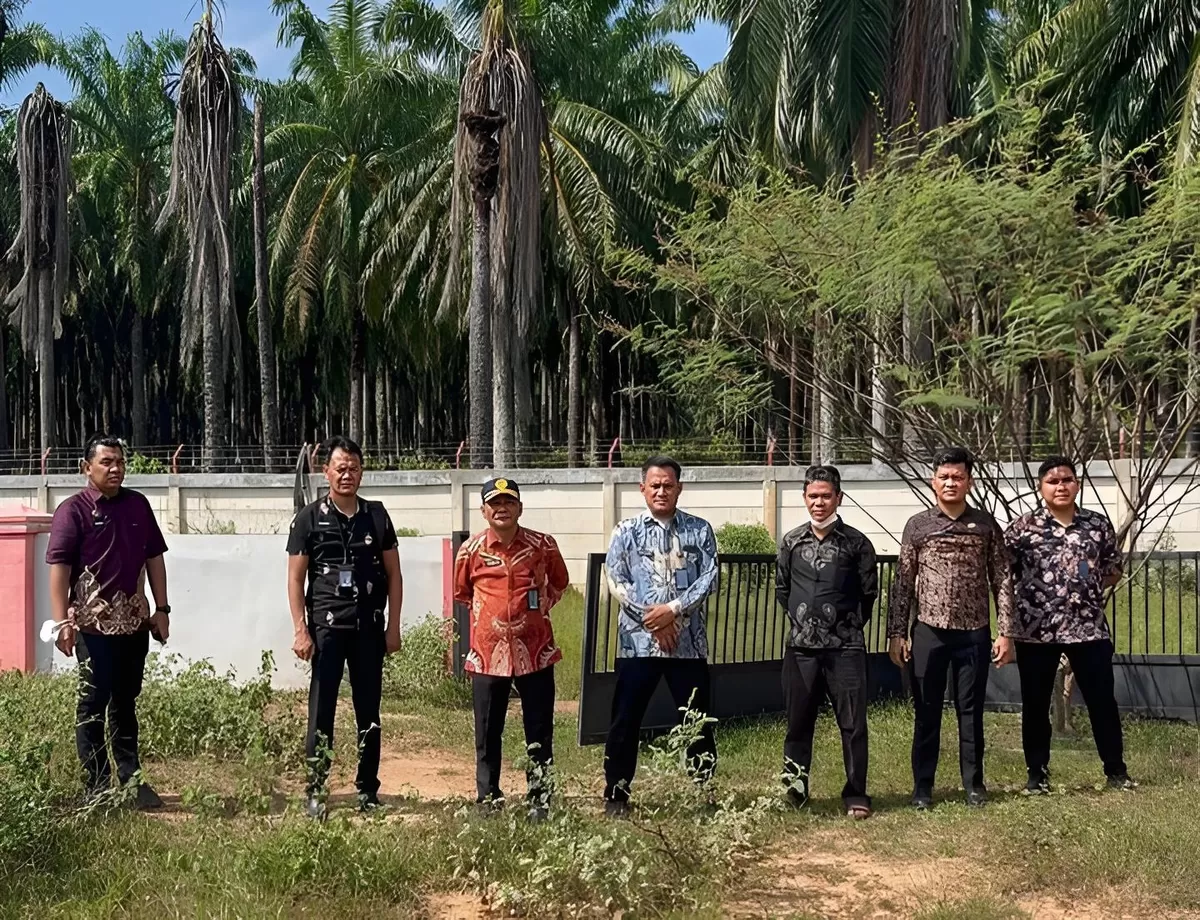 Kalapas Kotapinang dan Jajaran Saat Peninjauan Lahan Baru di Desa Asam Jawa