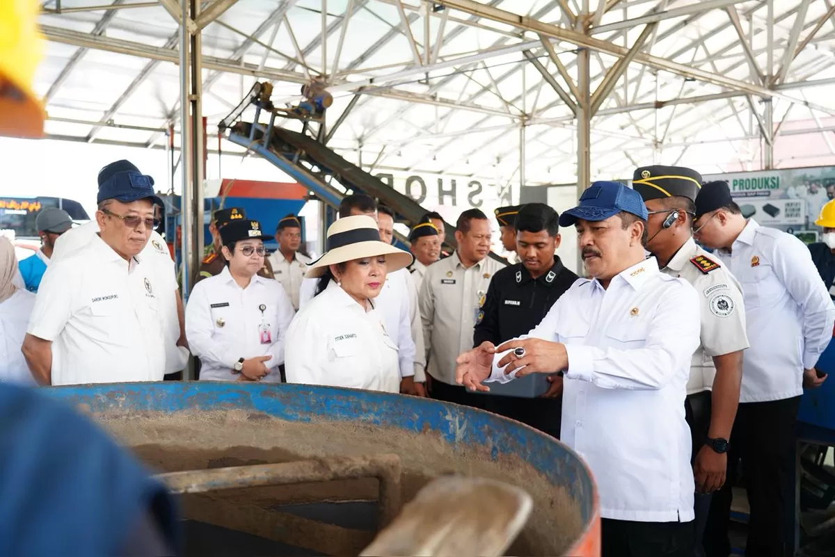 Ketua Komisi IV DPR RI, Titiek Soeharto, Bersama Menteri Imipas dan Jajaran