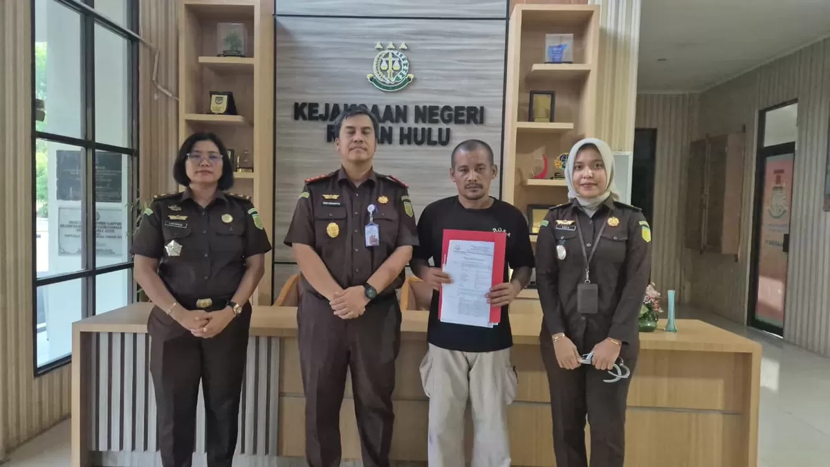 Foto Kejari Rokan Hulu Restorative Justice  Sesuai Dengan pertimbangan karena telah sesuai dengan Surat Edaran   (NAWACITAPOST.COM)