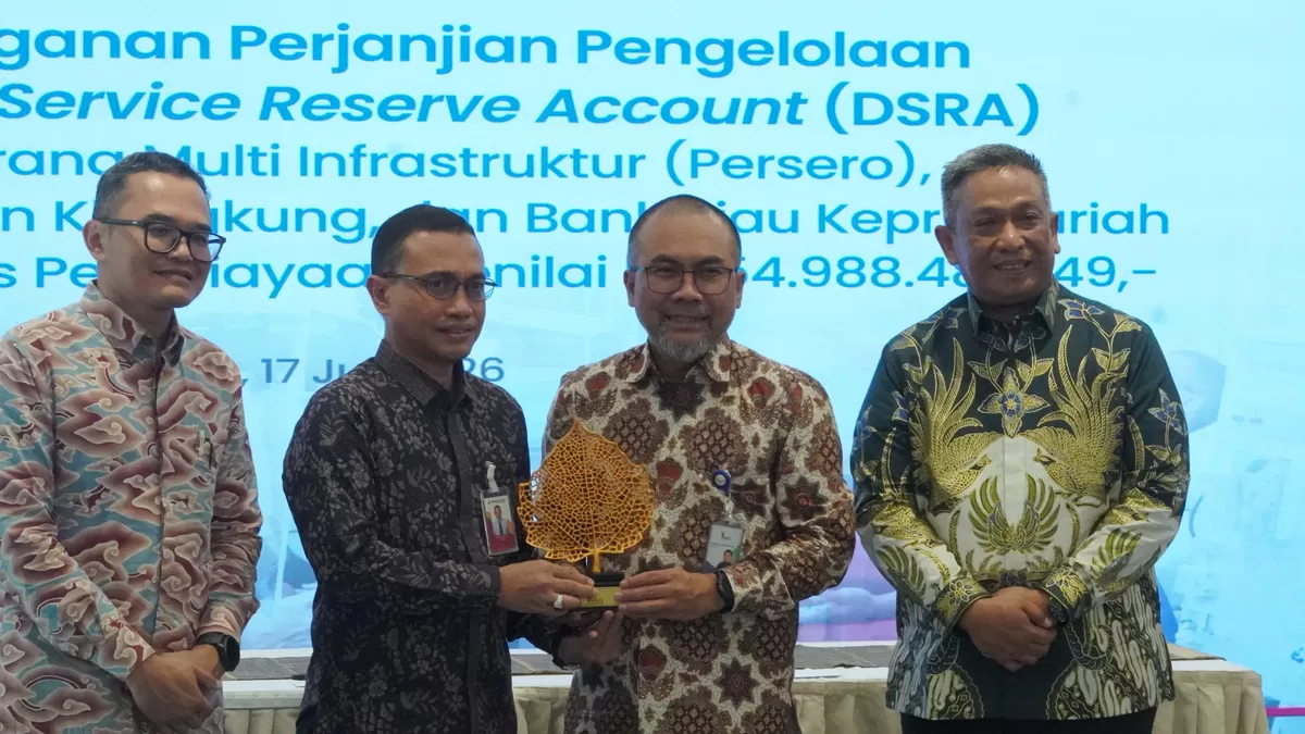 Foto Menembus Batas Keterbatasan: Langkah Berani Bupati Anton Gandeng PT SMI demi RSUD dan MPP Rokan Hulu (DISKOMINFO ROHUL )
