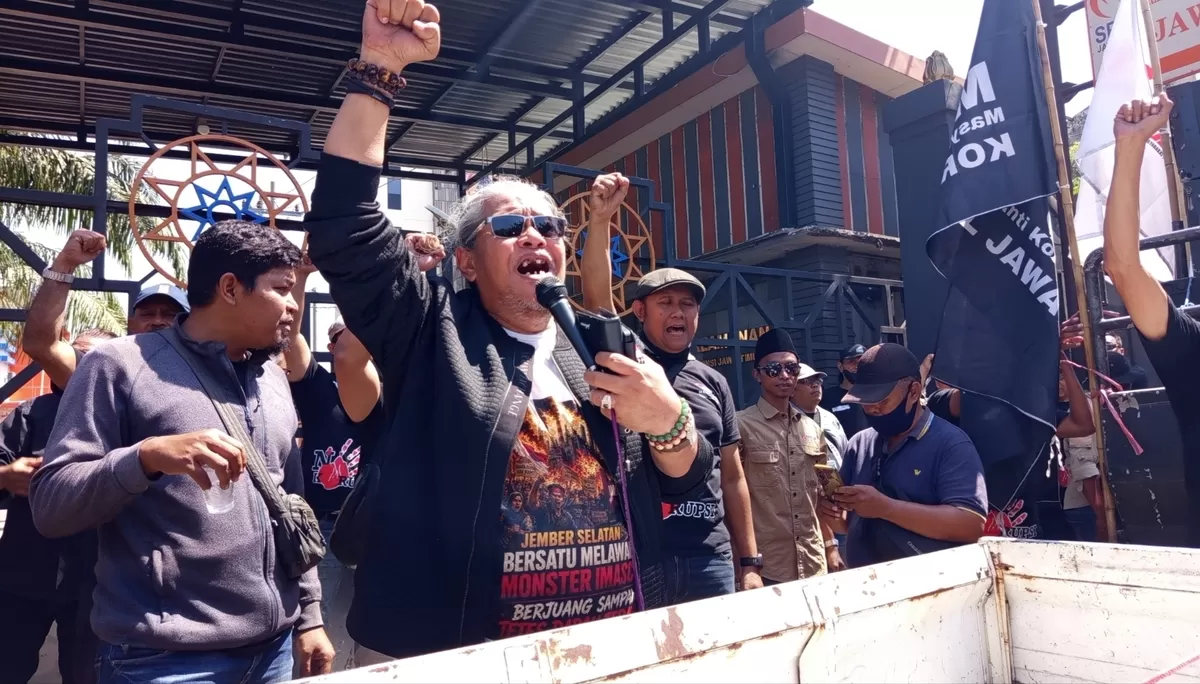 Aksi demo MAKI Jatim di PUSDA dan BPBD Jawa Timur, Rabu (22/7/2026) 