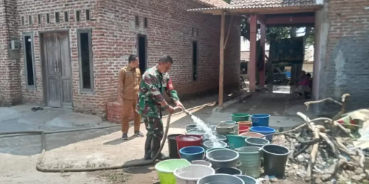 Menyoroti ihwal kekeringan yang melanda wilayah Harjamukti, Kota Cirebon, Jawa Barat. Berikut fakta terkini di antaranya. (Instagram.com/@cirebonbanget)
