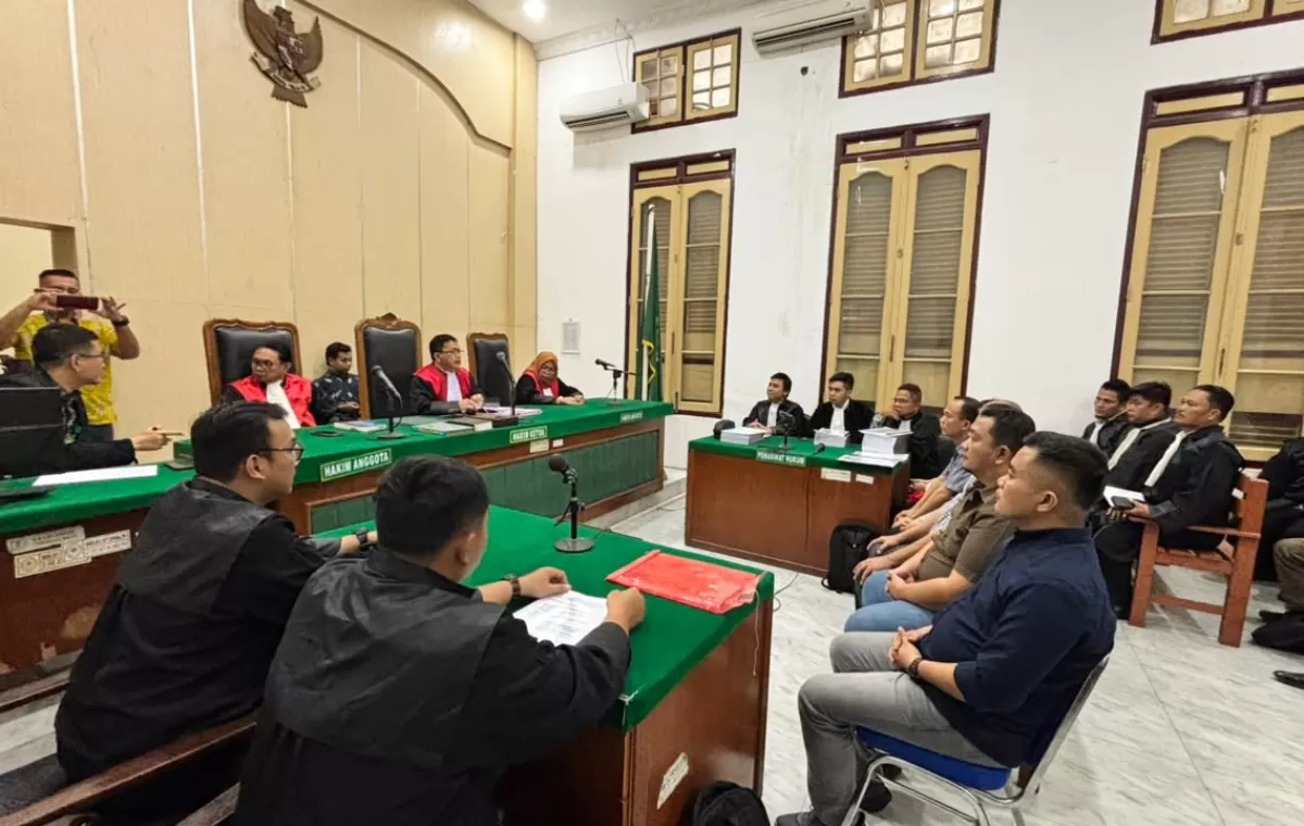 Suasana sidang perdana perkara dugaan tindak pidana korupsi pembangunan RSU Kelas D Pratama Kabupaten Nias Tahun Anggaran 2022 di Pengadilan Tipikor pada Pengadilan Negeri Medan, Kamis (24/9/2026)