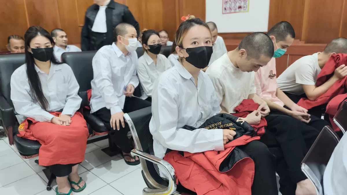 Dalam persidangan terungkap dua WNA Jepang disebut dijanjikan pekerjaan sebagai LC di Vietnam, namun justru dibawa ke Indonesia dan diberi skrip untuk menjalankan penipuan.