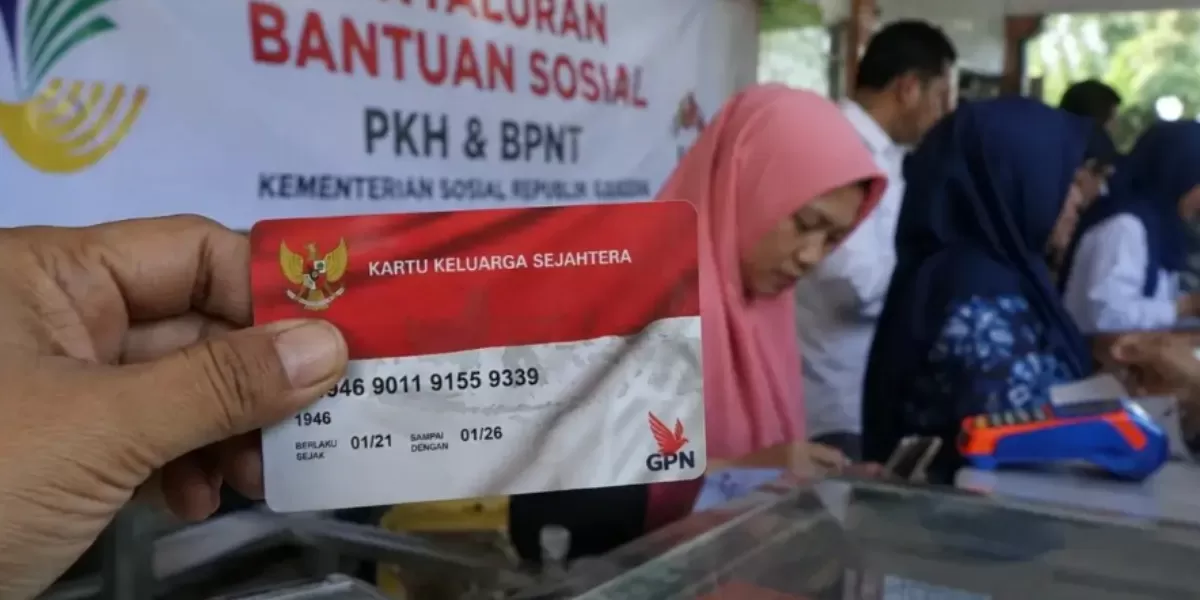 Menelusuri penyaluran bantuan sosial (bansos) di akhir September 2026, warga perlu berhati-hati karena ada juga yang belum dipastikan cair. (Dok. Kemensos)