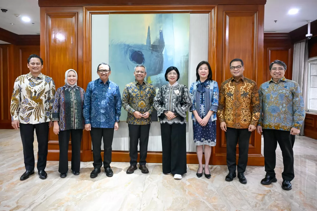 Suahasil Nazara Menteri Keuangan bersama Destry Damayanti Gubernur Bank Indonesia beserta jajarannya. (Istimewa)