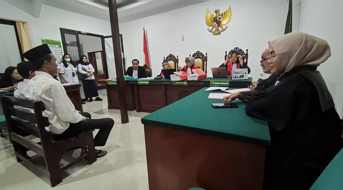 Bawa 25,4 Kg Sabu dalam Alphard, Dua Pria Diadili di PN Surabaya