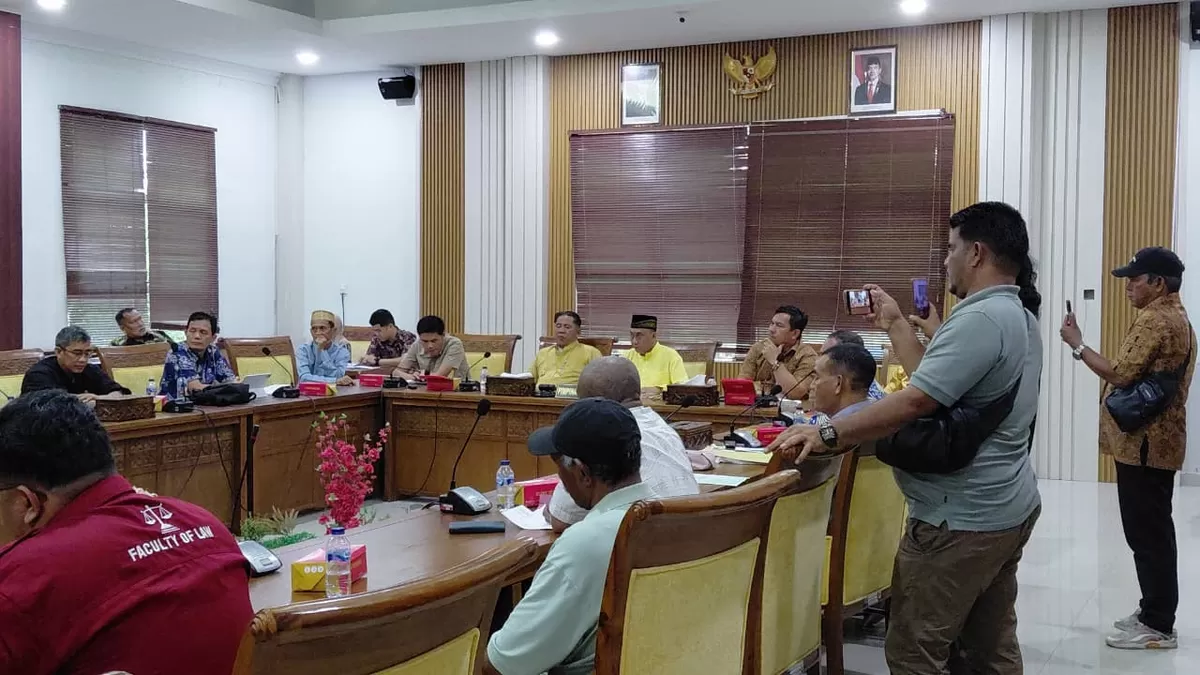RDP yang digelar DPRD Kota Batam yang tidak dihadiri Pimpinan Utama PT SBS, Jumat (2/10/2026). (Bazo Nawacita)