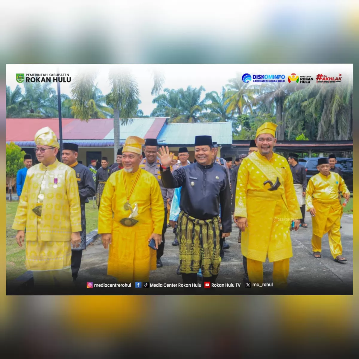 Foto Acara Empat Tokoh Dinobatkan Gelar Kurnio Adat, Luhak Kepenuhan Teguhkan Warisan Adat Budaya Melayu (Diskominfo Rohul )