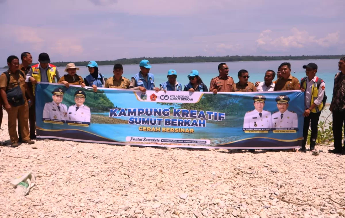Tim Verifikasi Kampung Kreatif Sumut Berkah bersama jajaran Pemkab Nias Barat saat melakukan monitoring potensi Pulau Bawa, Desa Kafo-Kafo.