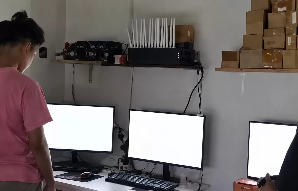 Rumah dinas TNI di kompleks KPAD Cijantung yang diduga dijadikan lokasi aktivitas judi online dan kini diperiksa aparat.  (Instagram.com/@badanperwakilannetizen)