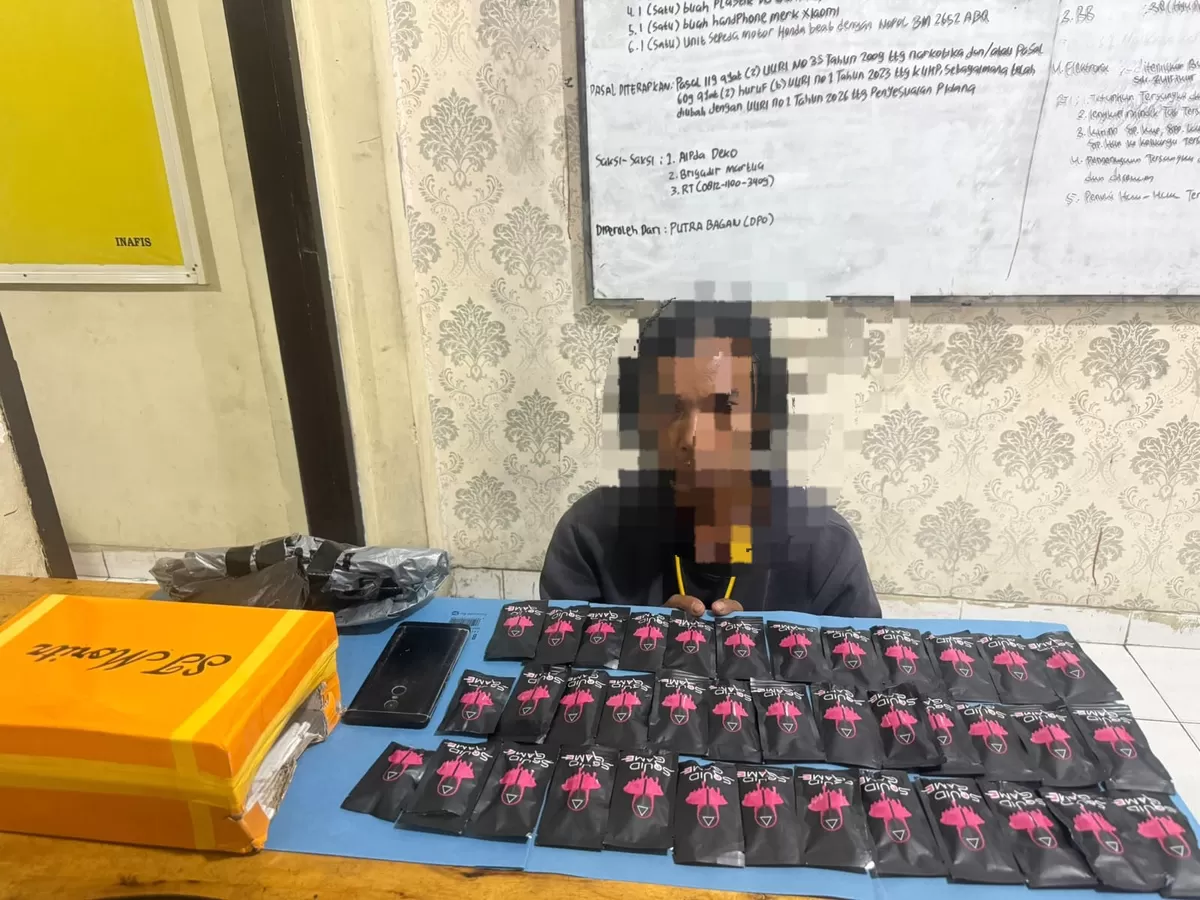 Operasi Sarang Narkoba (OSN) ,Satresnarkoba Polres Siak Bekuk Kurir Etomidate di Perawang, 38 Paket Barang Bukti Diamankan