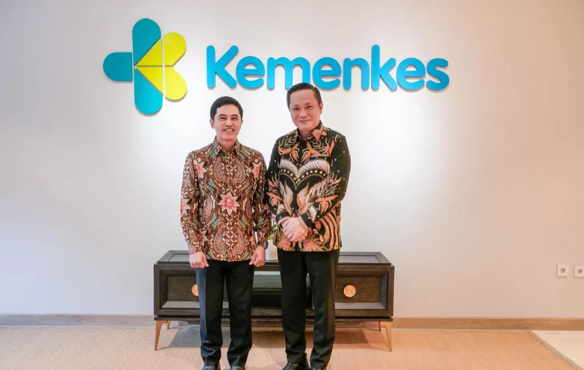 Bupati Nias Barat Eliyunus Waruwu bersama Wakil Menteri Kesehatan RI Dante Saksono Harbuwono dalam audiensi di Jakarta, Jumat (23/10/2026).