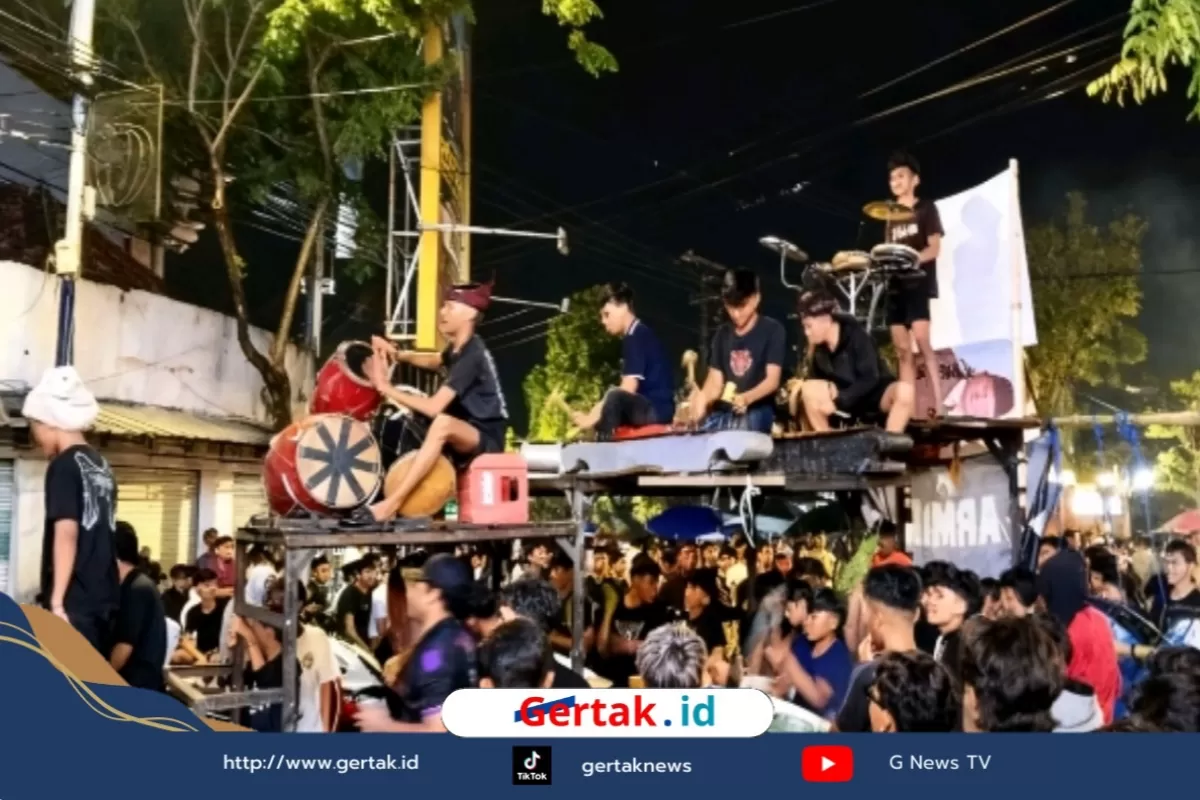 Ramadhan 1447H, Warga Sampang di Hibur Tradisi Kesenian Musik Daol Combodug jelang Sahur  
