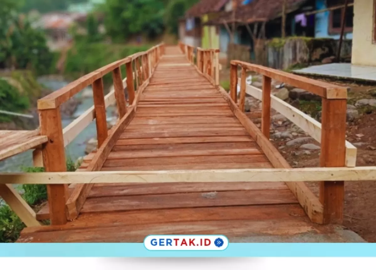Kondisi terkini jalan penghubung yang diperbaiki warga Desa Maraya secara swadaya./Dok.Gertak.id