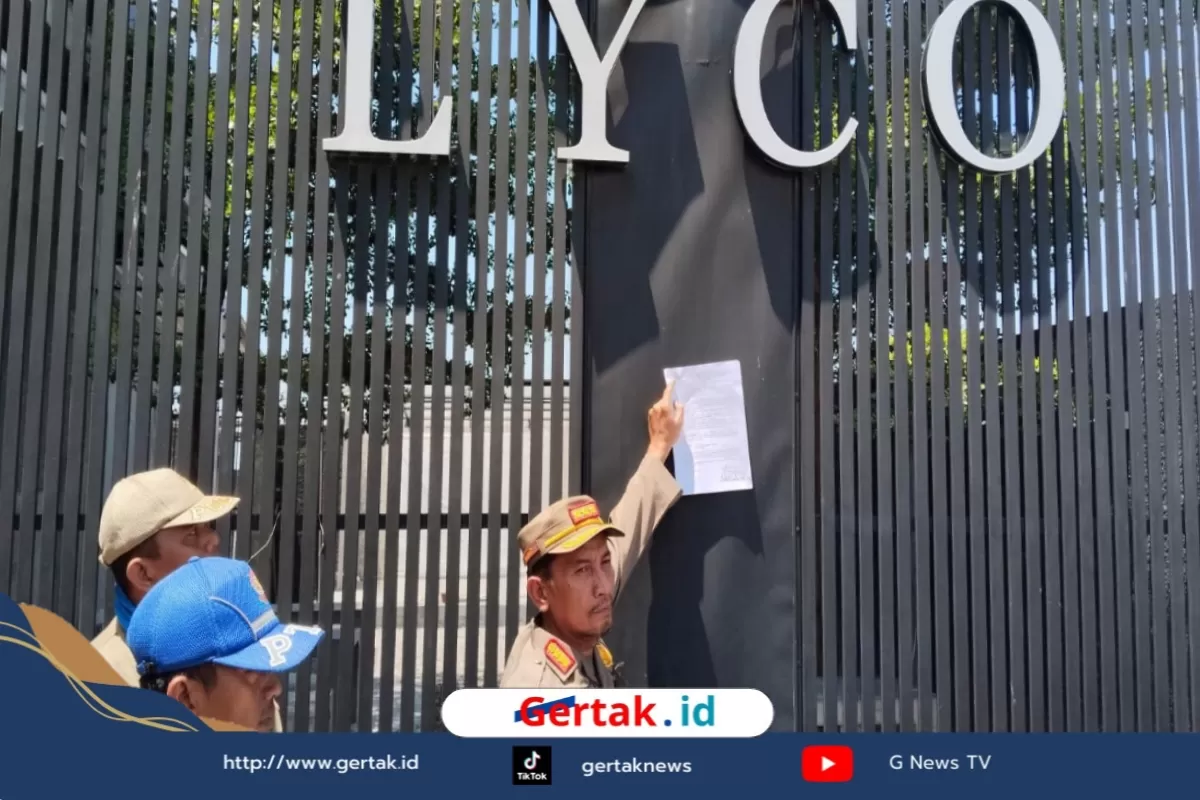 Bandel Abaikan Teguran Berulang, Satpol PP Sampang Segel Cafe Lyco  