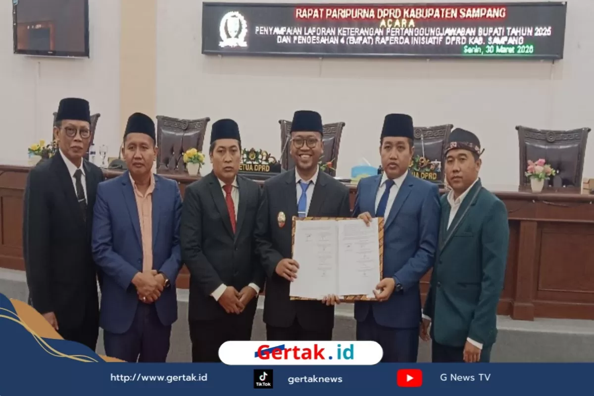 DPRD Sampang Sahkan 4 Raperda Strategis, Dorong Kebijakan Lebih Tepat Sasaran  