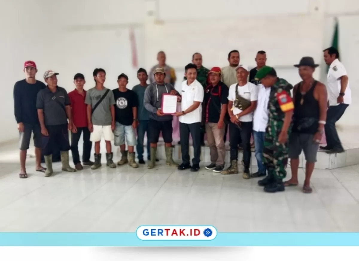 Puluhan Warga Ketungau Tengah Tuntut Janji Bala-Rony, Ultimatum 7 Hari ke Pemda Sintang./Dok.Alex