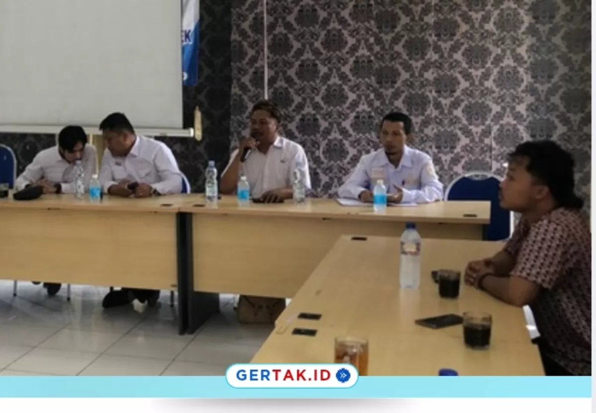 Dinkes Lebak cek kesiapan sunatan massal di Citorek./Dok.Amprak Citorek/Fauzi