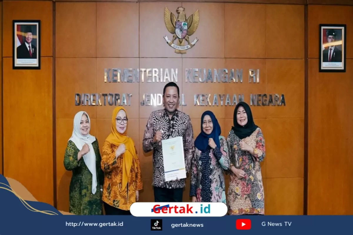 Bupati Sampang Terima Hibah BMN, Siapkan Taman Edukasi Integrated Farming  