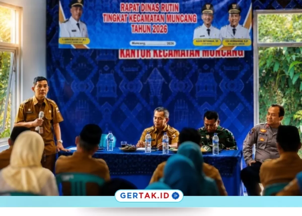 Keterangan Foto : Suasana Rapat Dinas Rutin Tingkat Kecamatan Muncang Tahun 2026 di Kantor Kecamatan Muncang.
