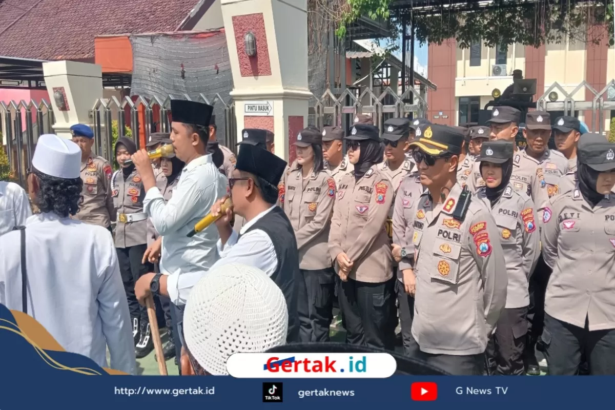 Tuntut Keadilan Guru Tugas, Massa Desak Hukuman Maksimal Pelaku