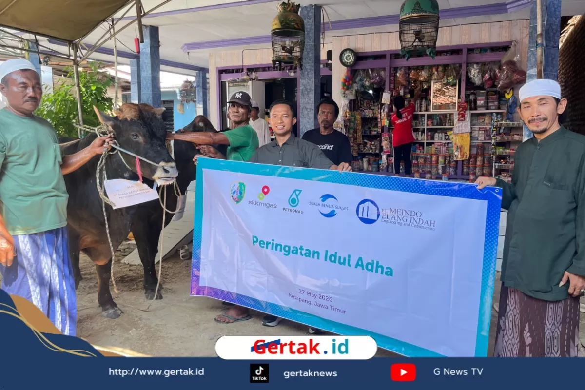 PETRONAS Indonesia Salurkan 9 Hewan Qurban Sapi untuk Warga Sampang dan Gresik