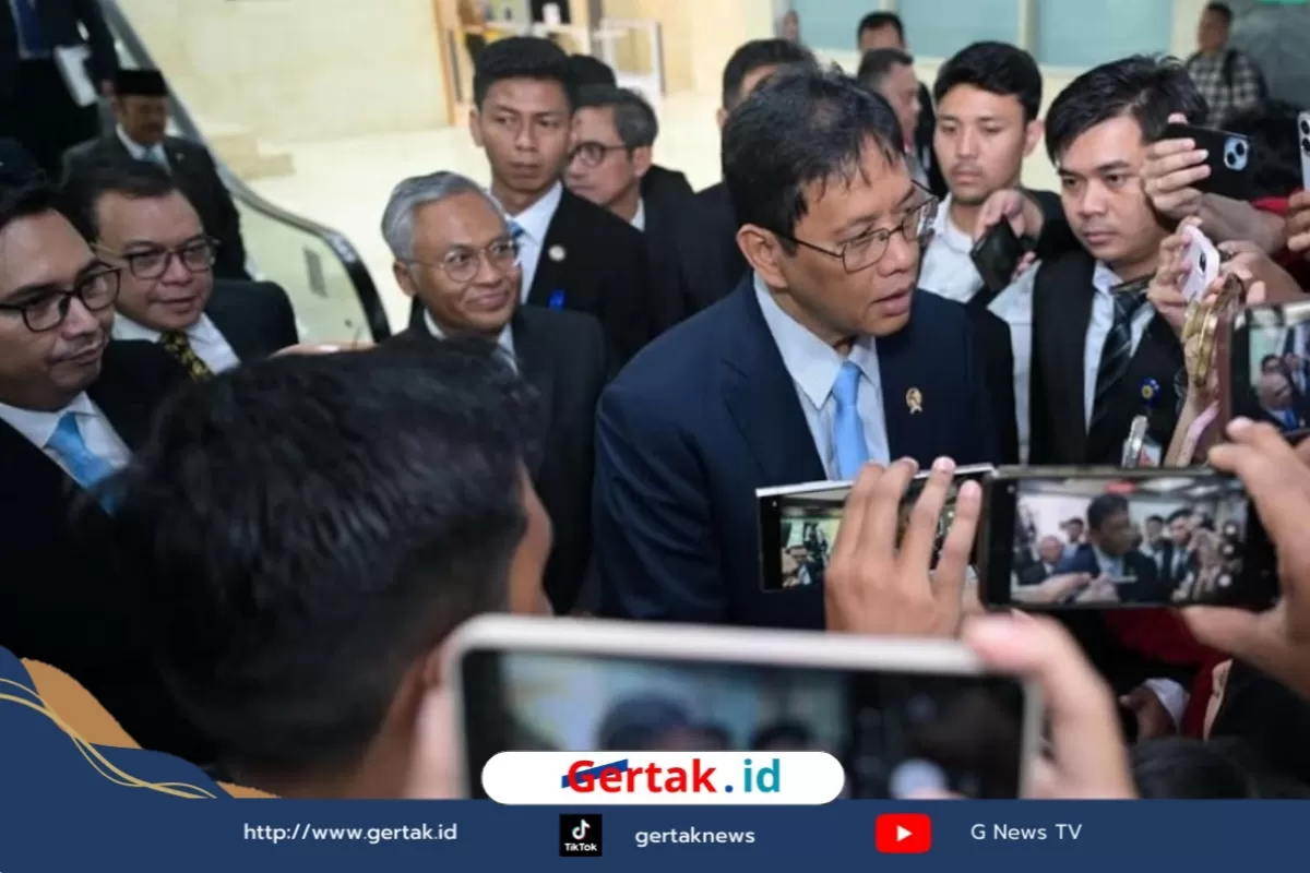 Purbaya Bantah Isu Mundur dari Menkeu, Tegaskan Tetap Bertugas
