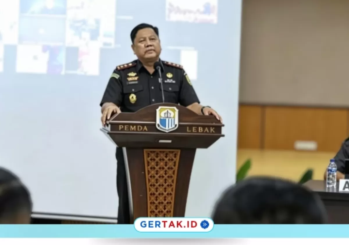 Keterangan foto: Kajari Lebak sedang memberikan sambutan di podium Pemda Lebak./Dok.Instagram@protokollebak