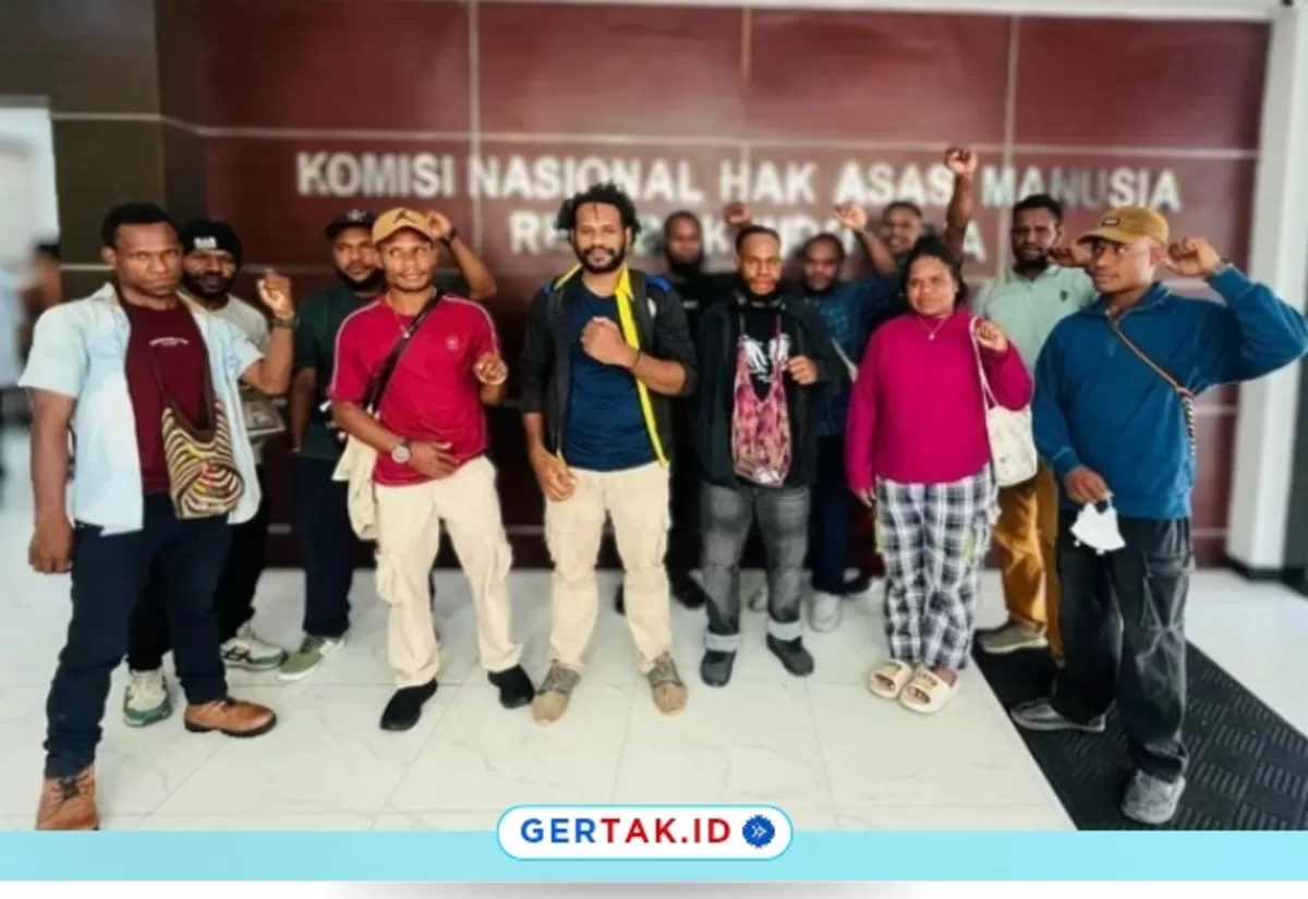 Keterangan Foto: Mahasiswa Puncak Se-Indonesia Minta Komnas HAM Transparan Tangani Kasus 12 Warga Sipil Tewas di Kemburu
