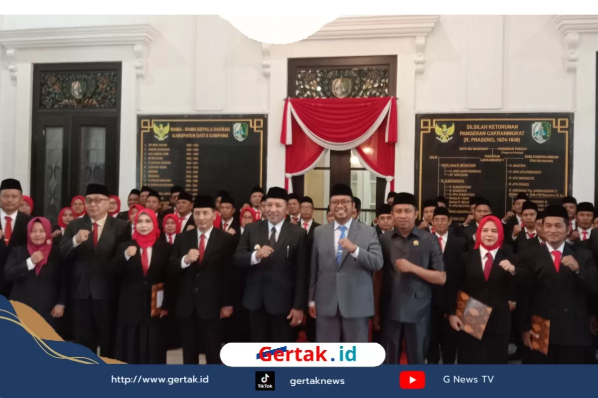 Bupati Sampang Lantik 49 Kepala Sekolah, Tegaskan Disiplin dan Transparansi Dana BOS Sekolah    