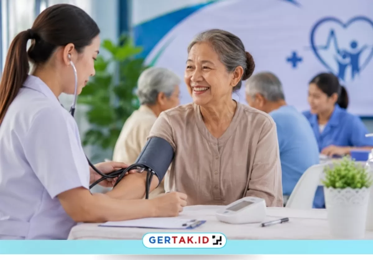 Keterangan Foto: Ilustrasi pemeriksaan kesehatan lansia oleh tenaga medis sebagai bagian dari upaya deteksi dini penyakit dan peningkatan layanan kesehatan masyarakat./Dok.Gertak.id/Ilustrasi AI