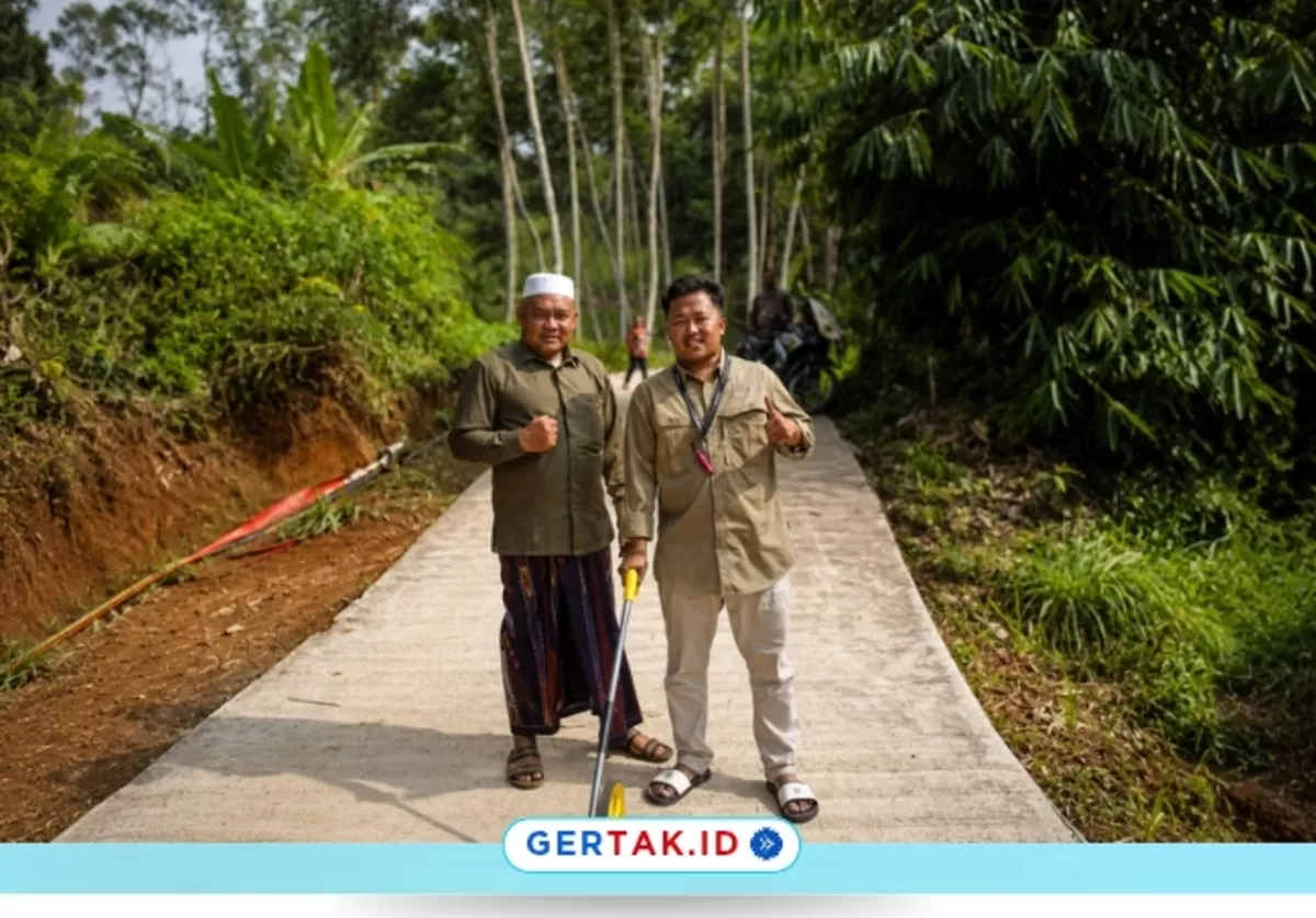 Keterangan foto: Jalan Usaha Tani di wilayah Poktan Gunung Bapang, Desa Citorek Barat, yang dibangun melalui program Dinas Peternakan untuk mendukung akses dan produktivitas petani./Dok.Gertak.id