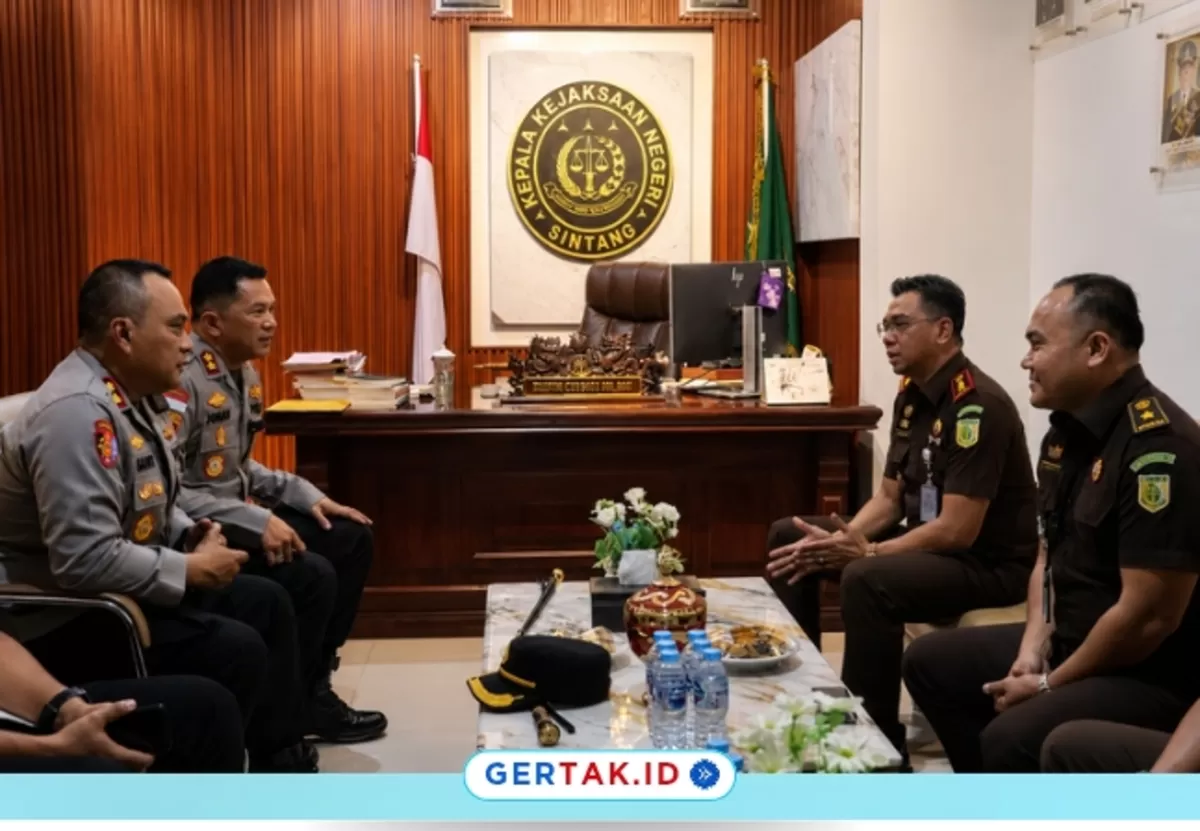 Keterangan Foto : Potret Polres Sintang Silaturahmi ke Kejari, Perkuat Koordinasi Antarpenegak Hukum./Dok.Alex/Gertak.id