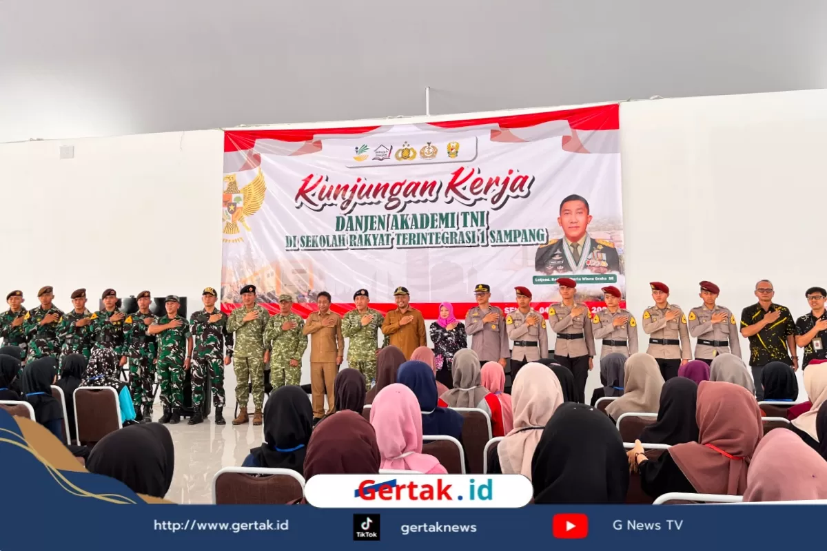 Danjen Akademi TNI Kunjungi Sekolah Rakyat Sampang, Disambut Hangat Oleh Wabup  