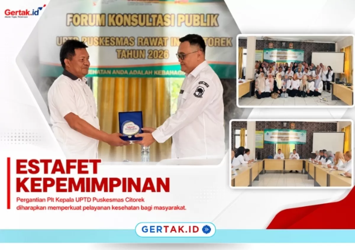 Foto: Kepala Puskesmas Citorek yang lama, H. Dede Sukarya, S.Kep., Ners., menyerahkan estafet kepemimpinan kepada Plt. Kepala Puskesmas Citorek yang baru, H. Dedi Setiawan, SKM., M.Si.,/Dok.Gertak.id