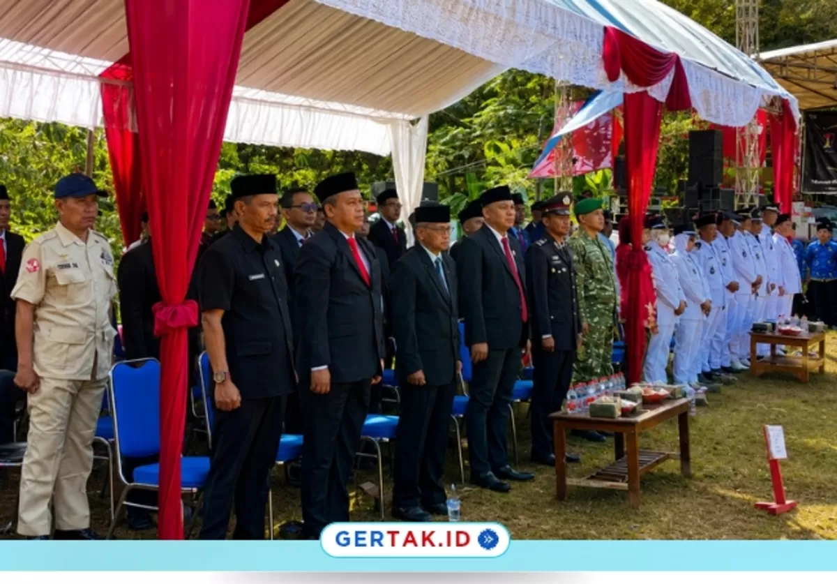Foto: Peserta mengikuti Upacara Peringatan HUT ke-81 Proklamasi Kemerdekaan RI di Kecamatan Cigemblong, Kabupaten Lebak, Senin (17/8/2026).Dok.Gertak.id