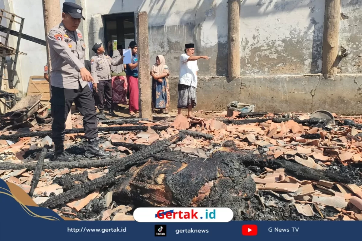 Dua Sapi Tewas Kepanggang di Ketapang Sampang Terjebak Kobaran Api Kandang Ludes   