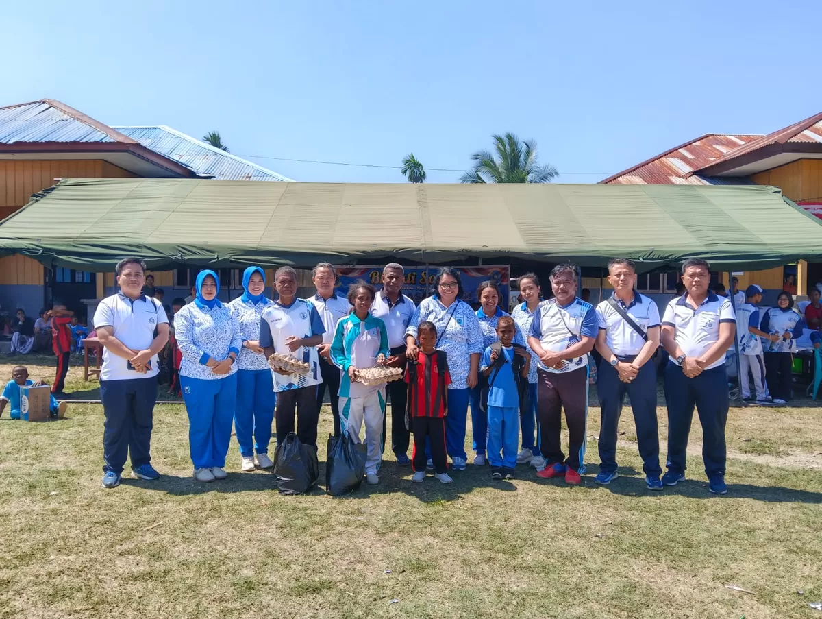 Sambut HUT Jalasenastri ke-80, Lanal Nabire hadir membawa keceriaan dan kepedulian bagi siswa SD Inpres Samabusa. (Gertak.id)