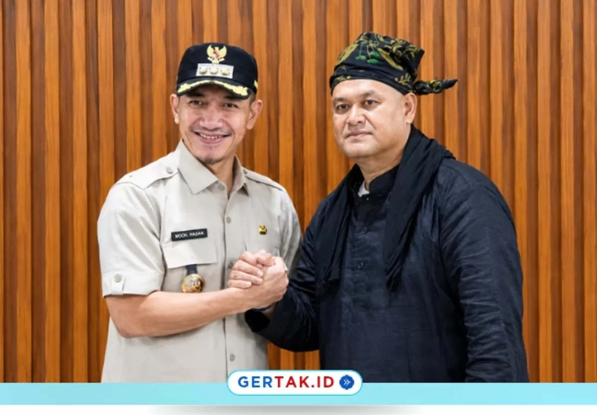 Keterangan Foto Kasepuhan Cisungsang Abah Usep Audiensi dengan Bupati Lebak Moch. Hasbi Asyidiki Jayabaya pada Kamis (17/9/2026)./Dok.Protokollebak/Gertak.id