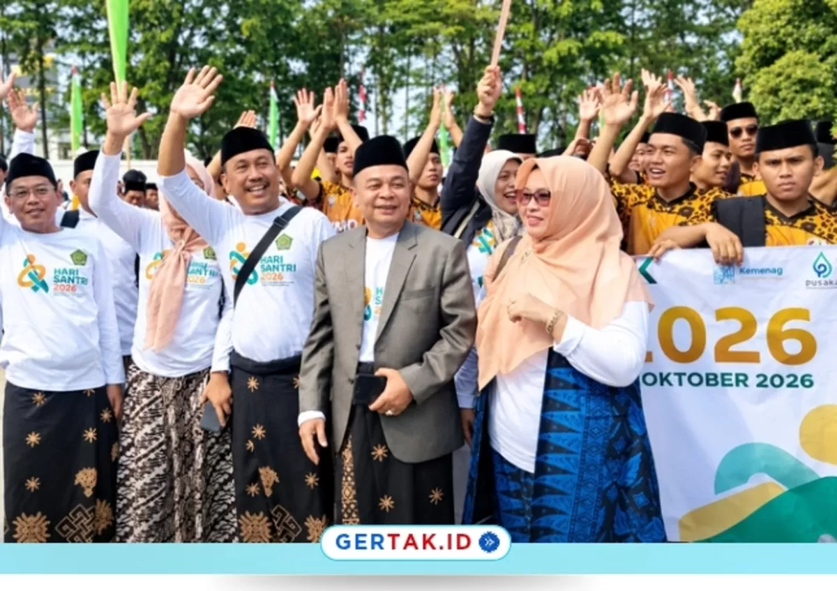 Jalan Sehat Sarungan dalam rangka memperingati Hari Santri Tahun 2026 tingkat Kantor Wilayah Kementerian Agama Provinsi Banten. (Foto: Dok. Kemenag Lebak).