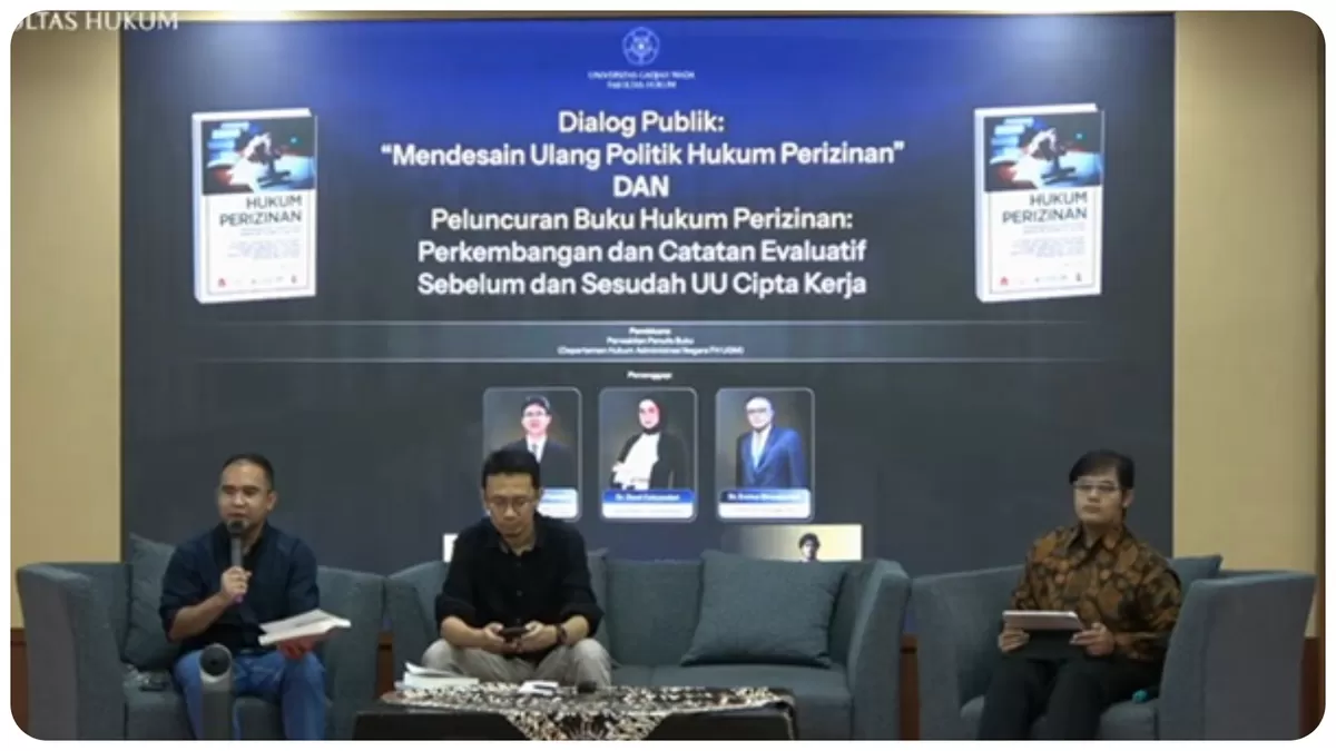 Acara peluncuran Buku &rdquo;Hukum Perizinan: Perkembangan dan Catatan Evaluatif Sebelum dan Sesudah UU Cipta Kerja&rdquo; di FH UGM, Sabtu (25/4). Foto Istimewa: tangkapan layar youtube