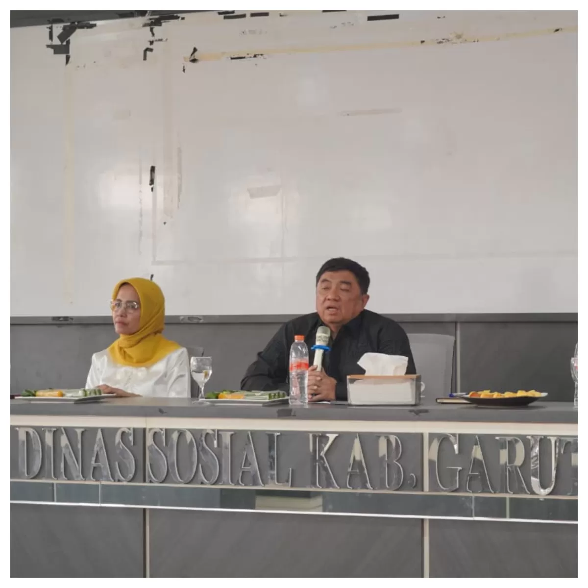 Bupati Garut, Abdusy Syakur Amin, memberikan Pengarahan kepada pegawai di Lingkup Dinas Sosial (Dinsos) Garut, Foto: Diskominfo-Garut