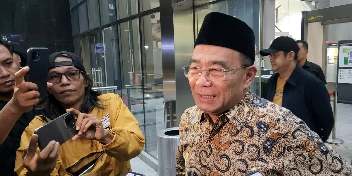 Menko PMK), Muhadjir Effendy, selesai diperiksa KPK sebagai saksi kasus korupsi kuota haji. (Foto: Istimewa by Adrial A/detikcom)