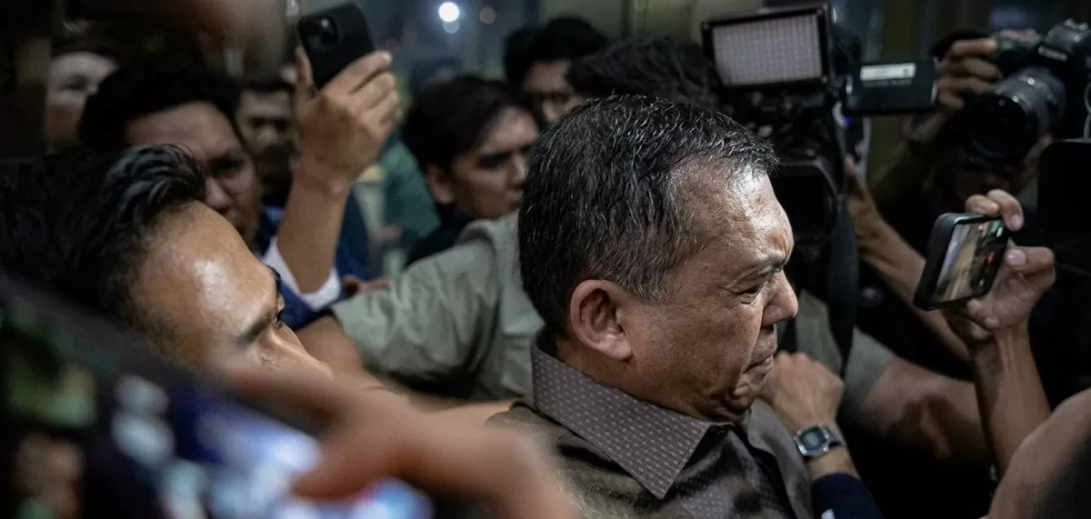 Wamen Imipas Silmy Karim yang juga mantan Dirjen Imigrasi Silmy Karim menyerahkan diri ke KPK, Rabu (3/6). (Foto Istimewa: CNNIndonesia/Adi ibrahim)